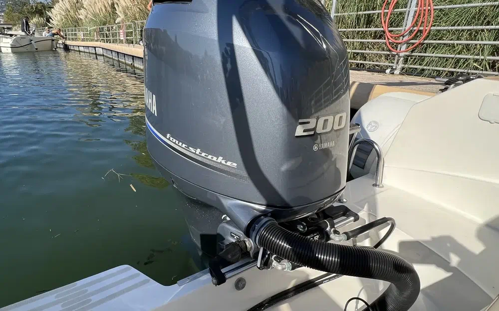 slider 12 Capelli Tempest 700