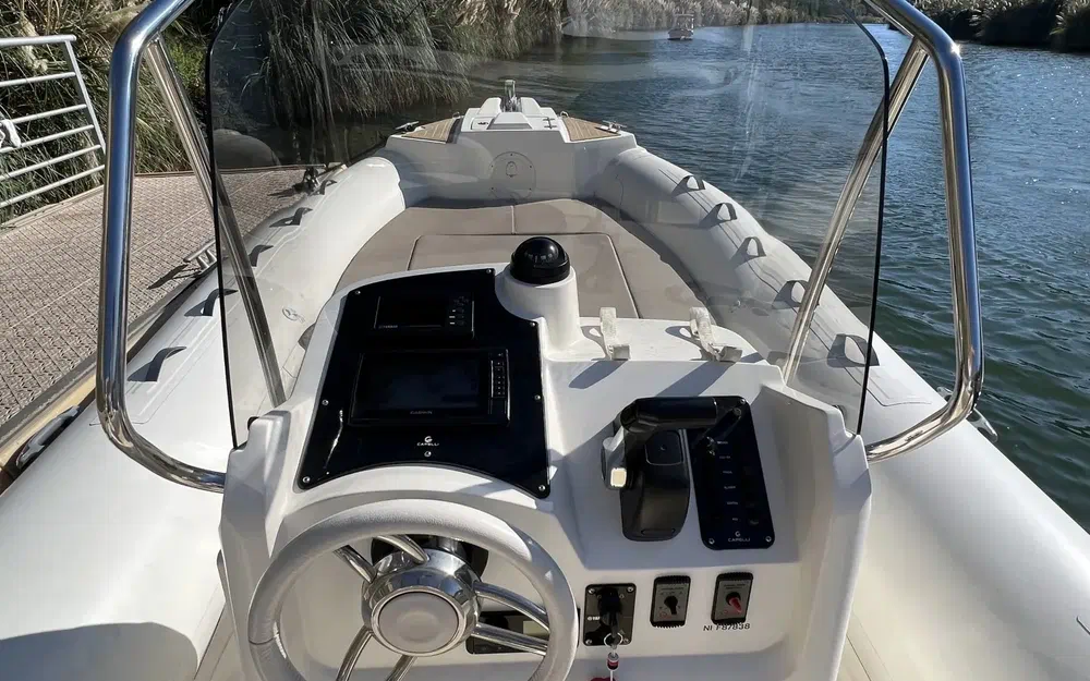 slider 4 Capelli Tempest 700