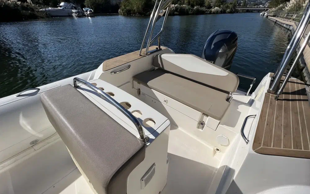 slider 6 Capelli Tempest 700