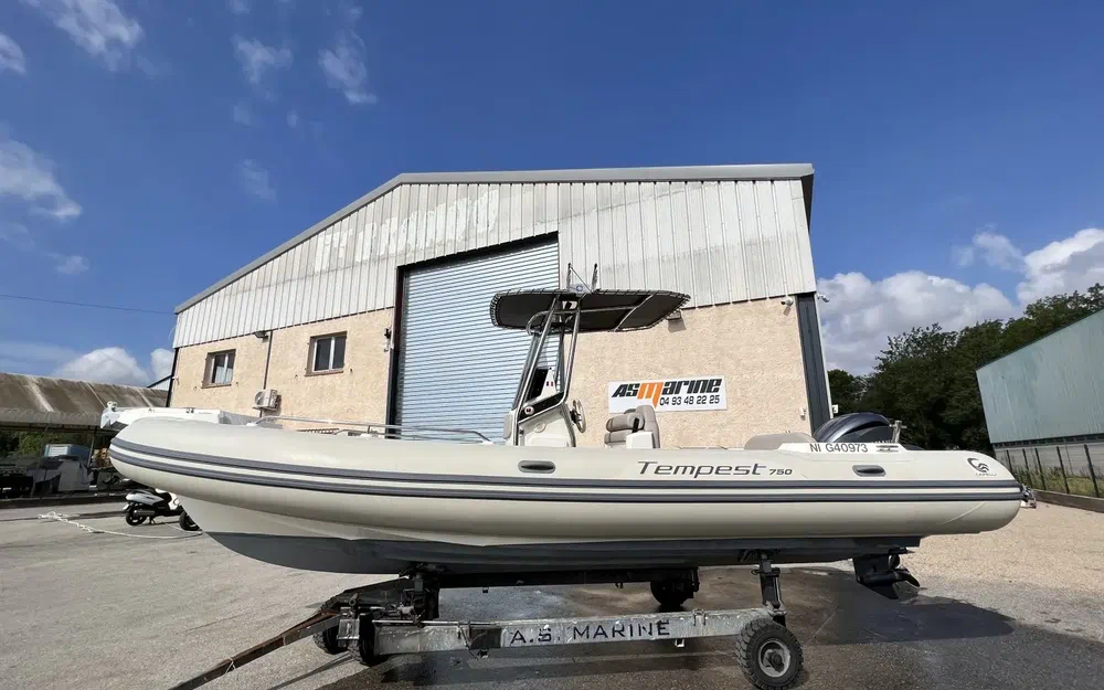 slider 0 Capelli Tempest 750