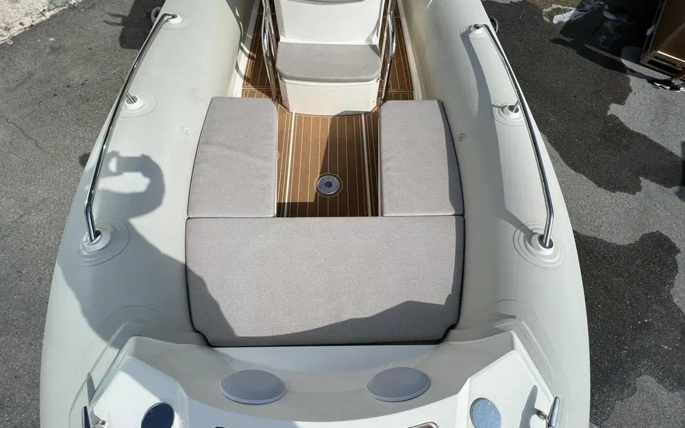 slider 10 Capelli Tempest 750