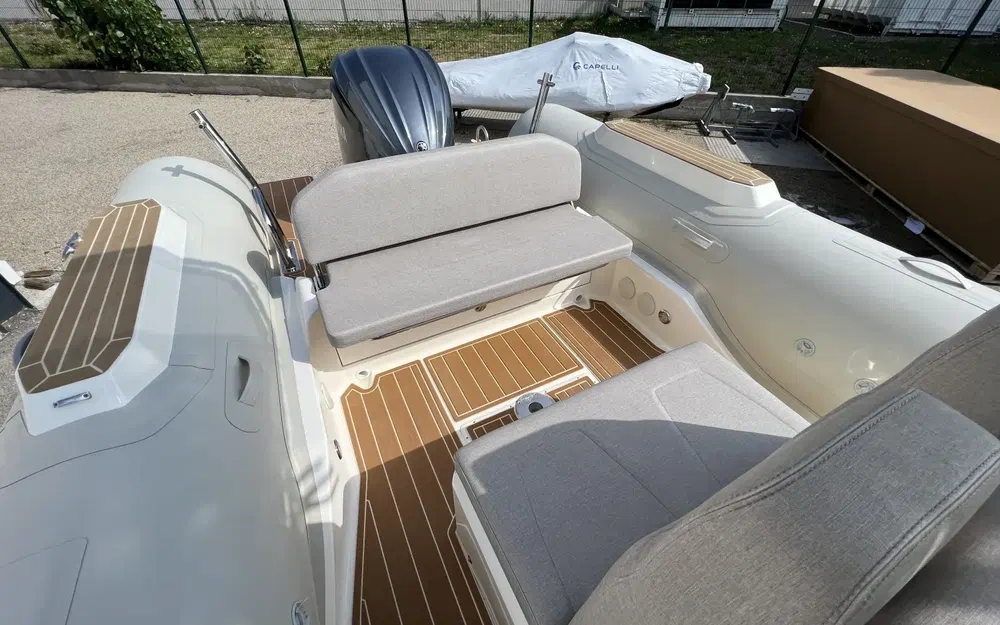 slider 14 Capelli Tempest 750