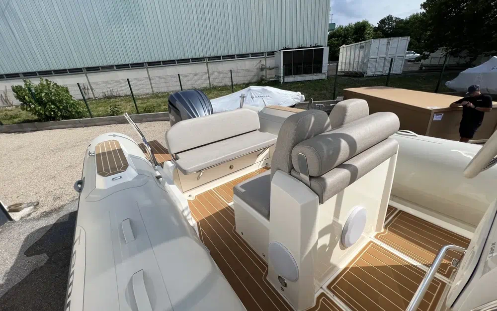 slider 16 Capelli Tempest 750