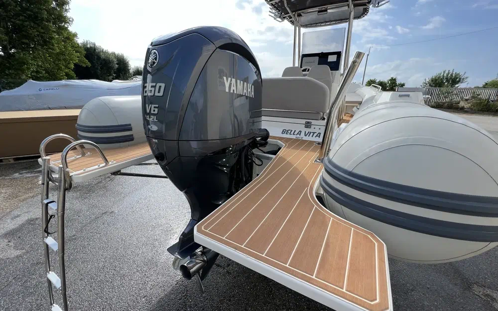 slider 19 Capelli Tempest 750