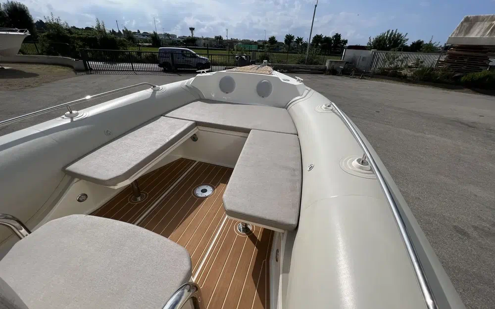 slider 7 Capelli Tempest 750