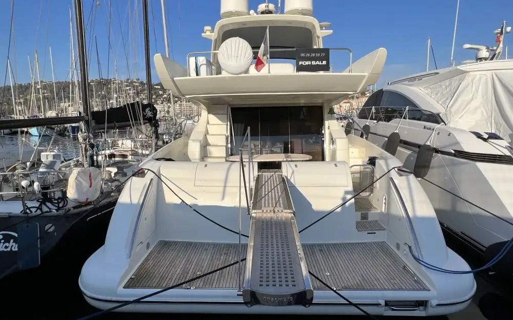 AzimutAzimut 62