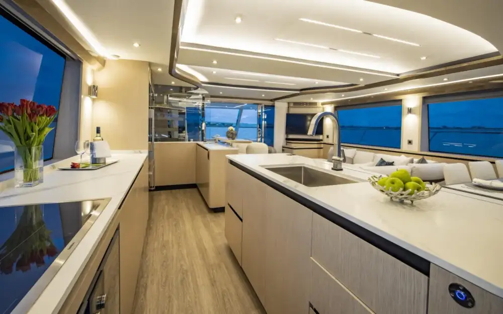 slider 24 Aquila  70 Luxury