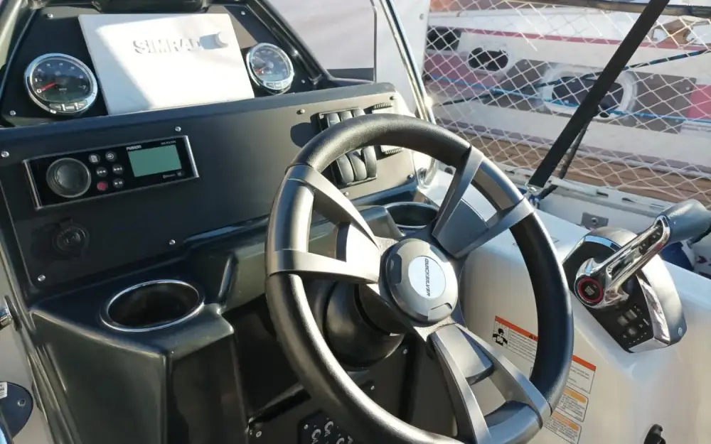 slider 4 Quicksilver Activ 755 Sundeck