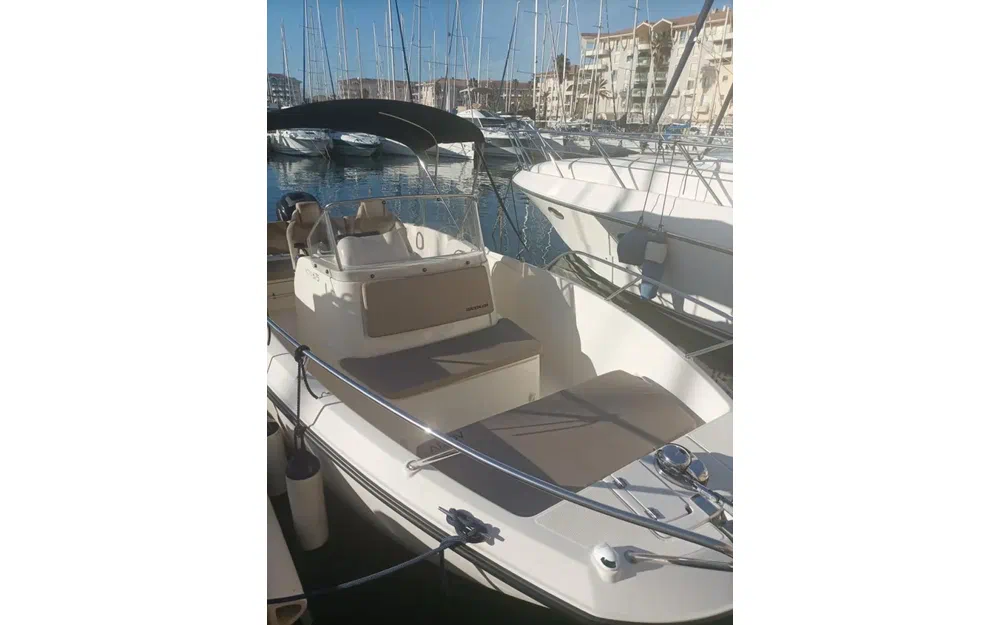 slider 18 Quicksilver 675