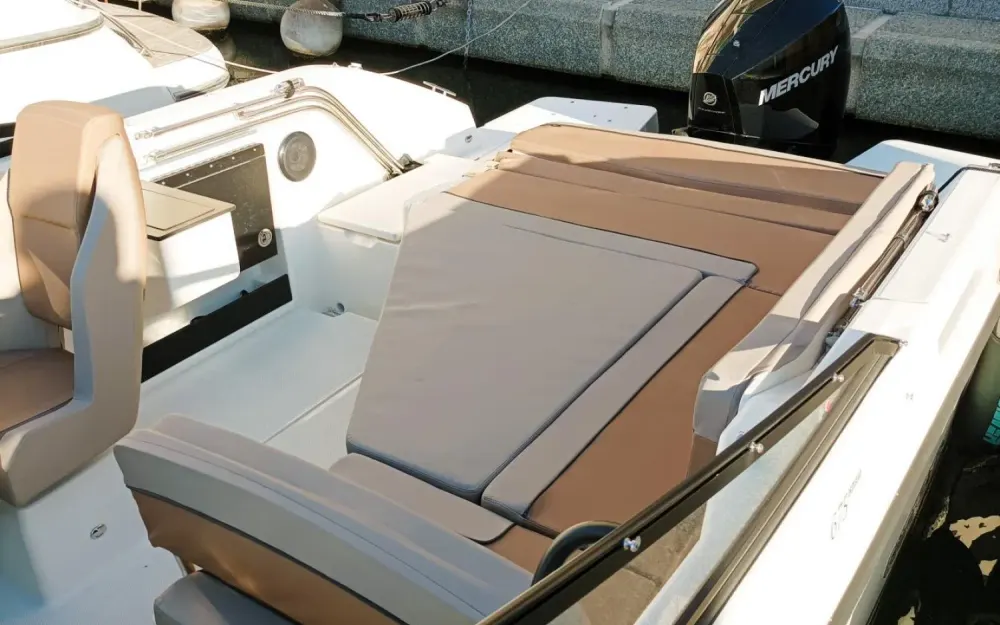 slider 11 Quicksilver  675Cruiser