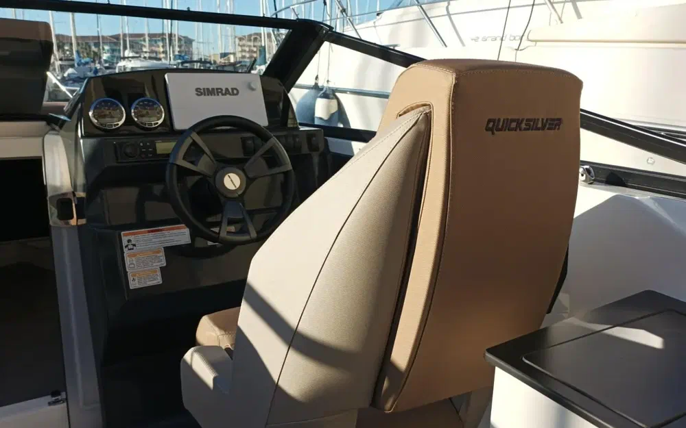 slider 13 Quicksilver 675