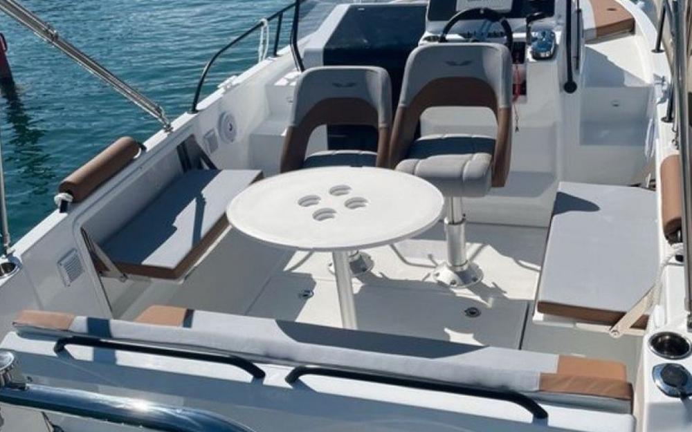 slider 2 Beneteau Flyer 7 SUNdeck