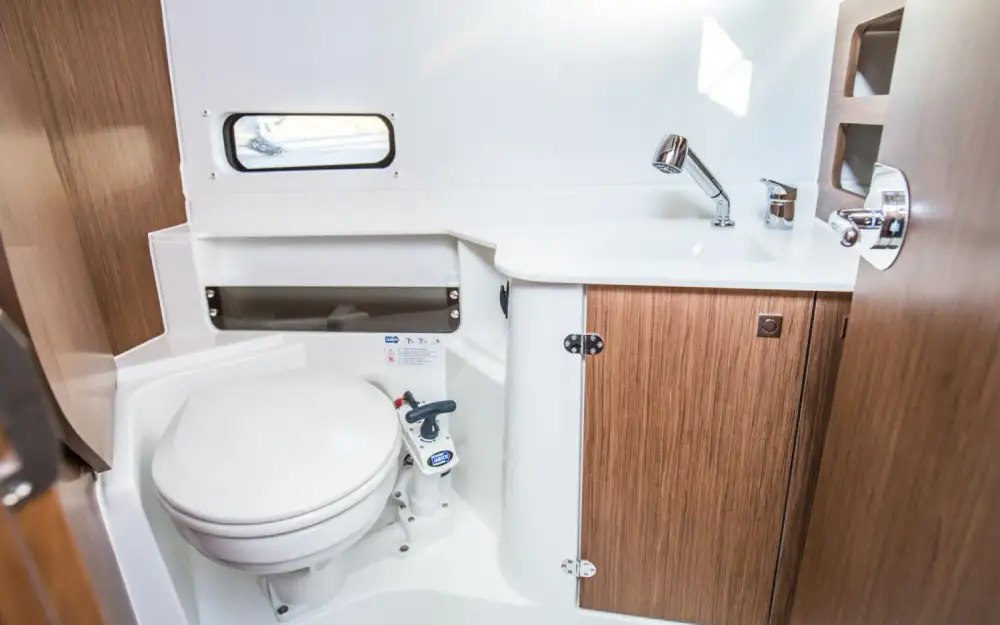 slider 5 Beneteau Antares 9 OB