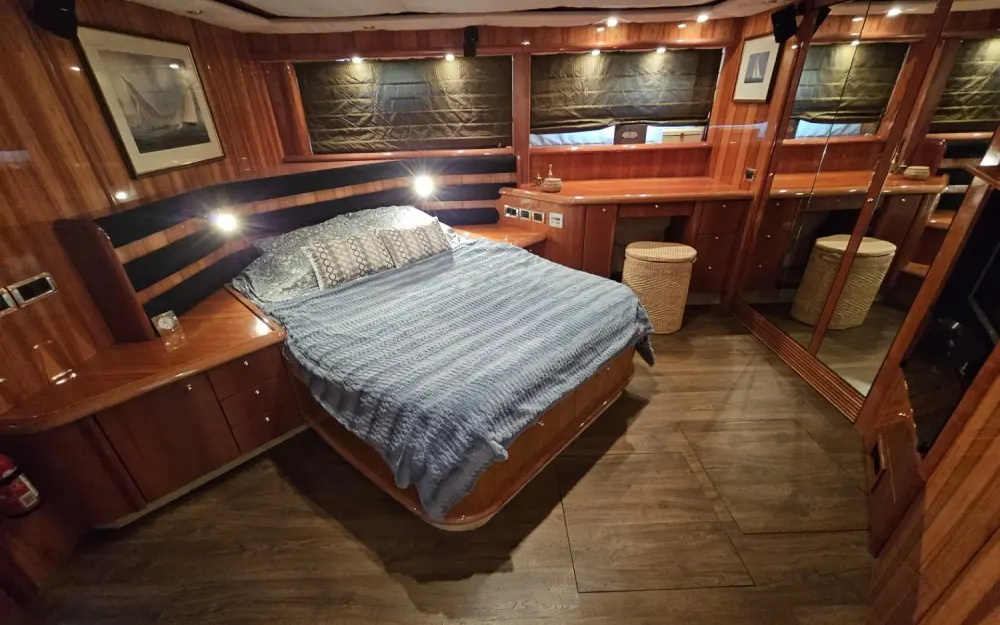 slider 44 Sunseeker Manhattan 74