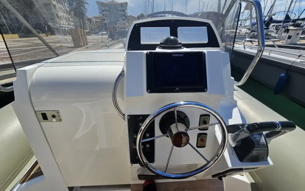 slider 10 Capelli Tempest 1000