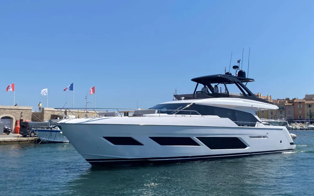 FerrettiFerretti 720