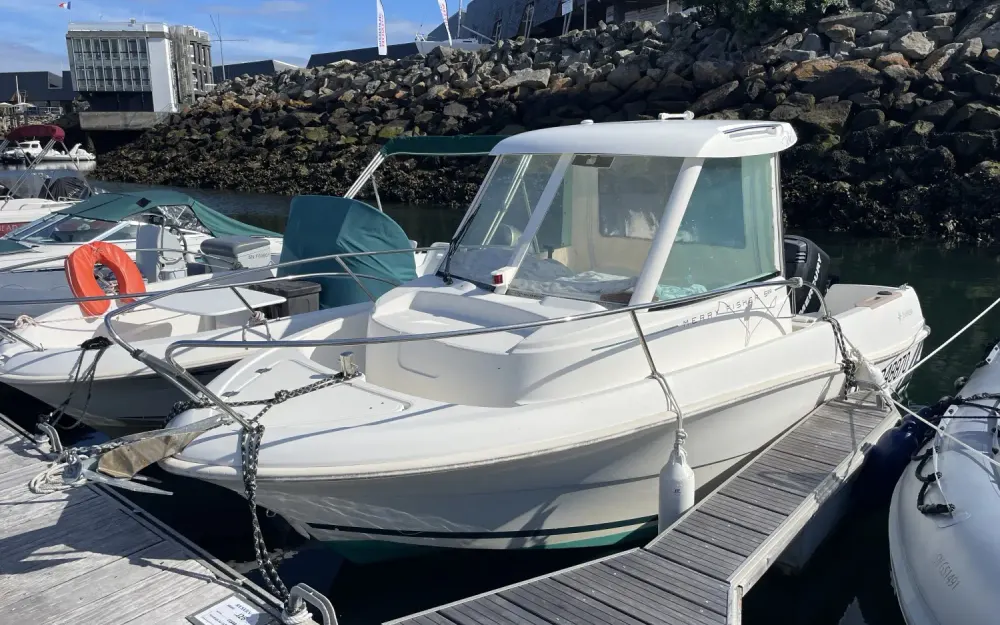 JeanneauMerry Fisher 585 Marlin