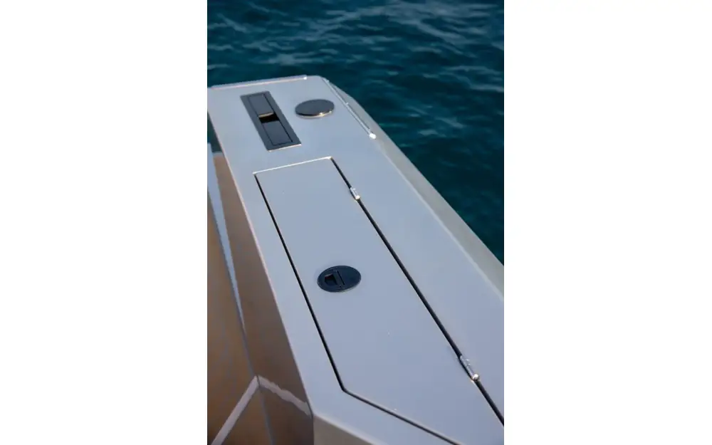 slider 17 Canados  631 Gladiator