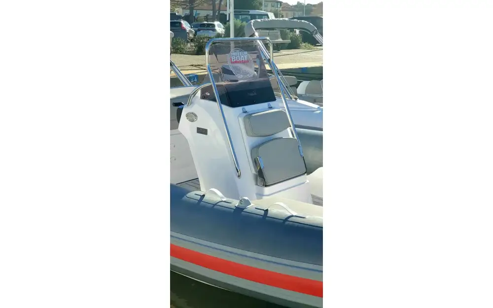 slider 6 MV Marine  27 GT