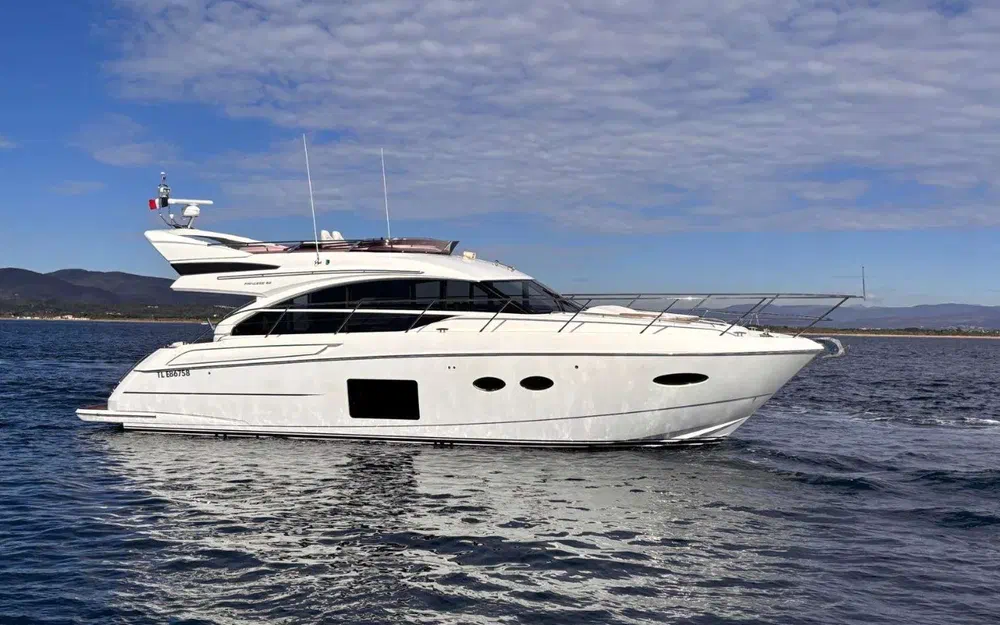 slider 22 Princess 52 Fly