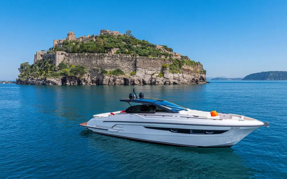 Rio YachtsLe Mans 50