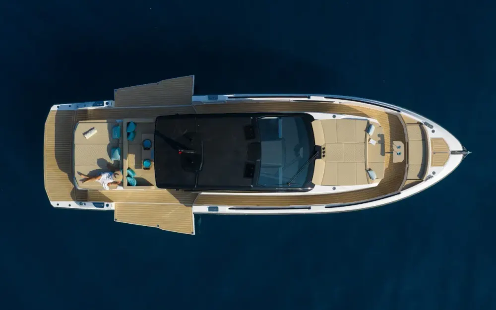 slider 7 Rio Yachts Le Mans 50