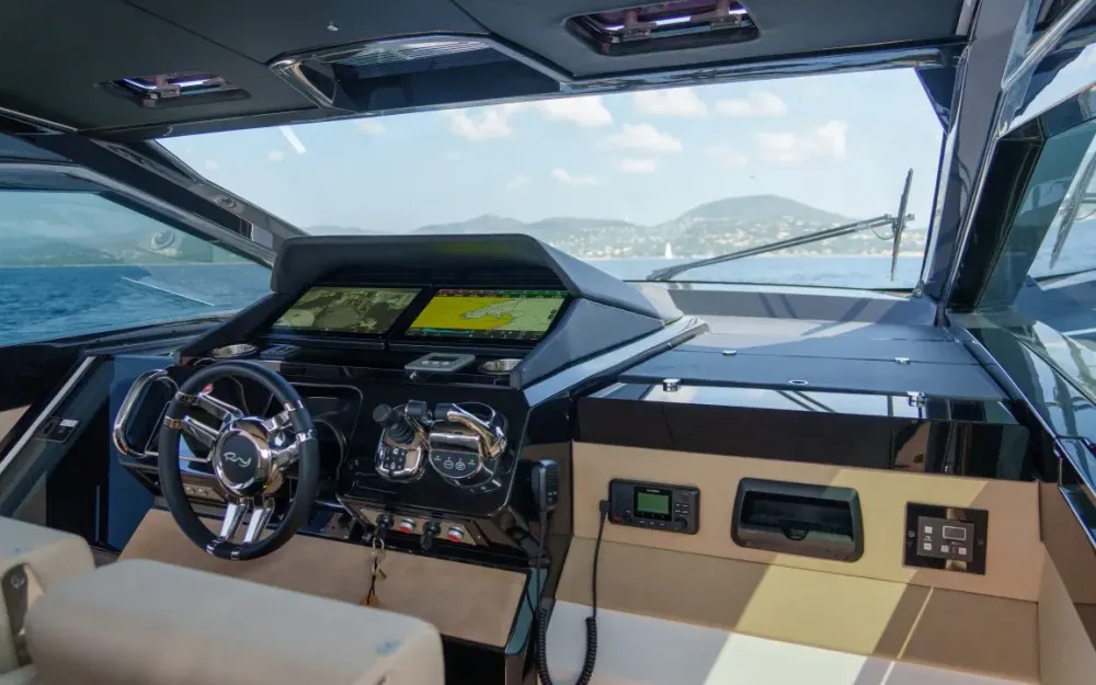 slider 10 Rio Yachts Le Mans 50