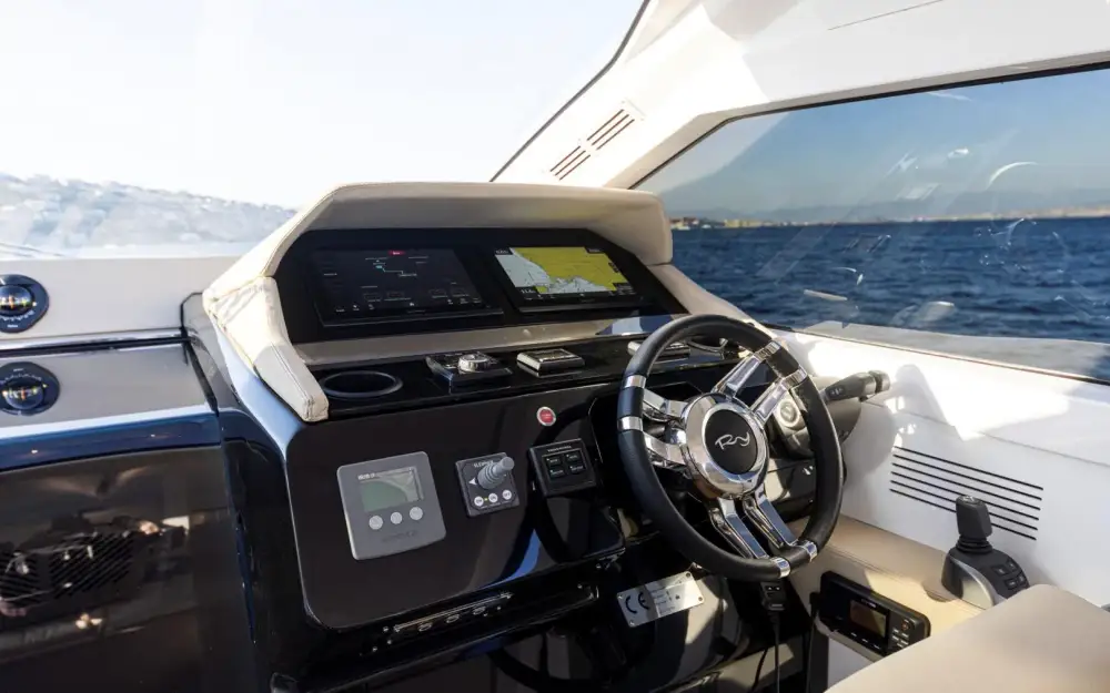 slider 1 Rio Yachts Le Mans 45