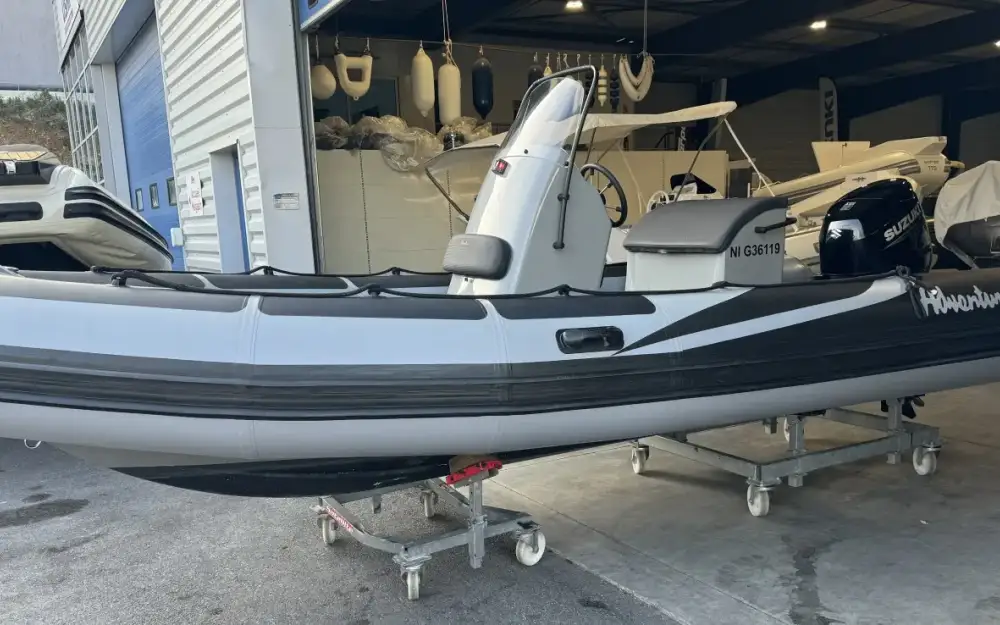 AdventureVesta 550