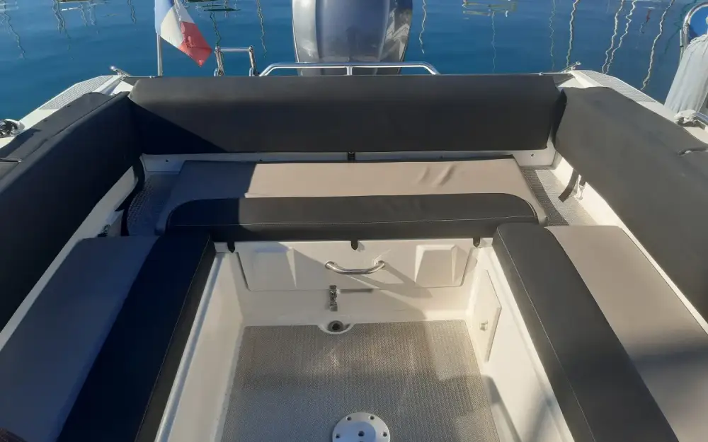 slider 1 Finnmaster  R8