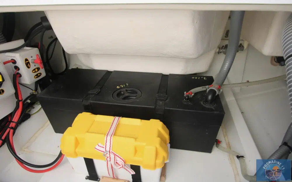 slider 23 Jeanneau Cap Camarat 7.5 CC