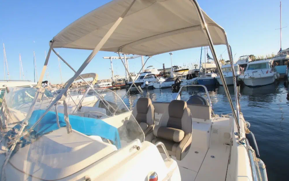 slider 8 Jeanneau Cap Camarat 7.5 CC