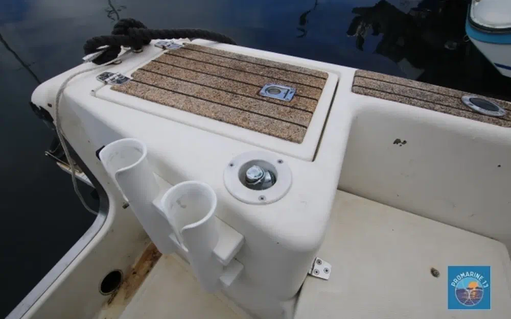 slider 24 Kelt White Shark 215