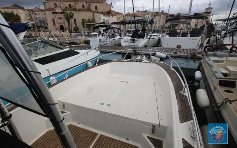 slider 5 Kelt White Shark 215