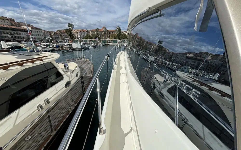 Prestige Yachts 500 Fly