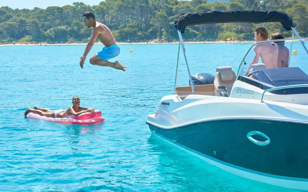 slider 3 Quicksilver  675Sundeck
