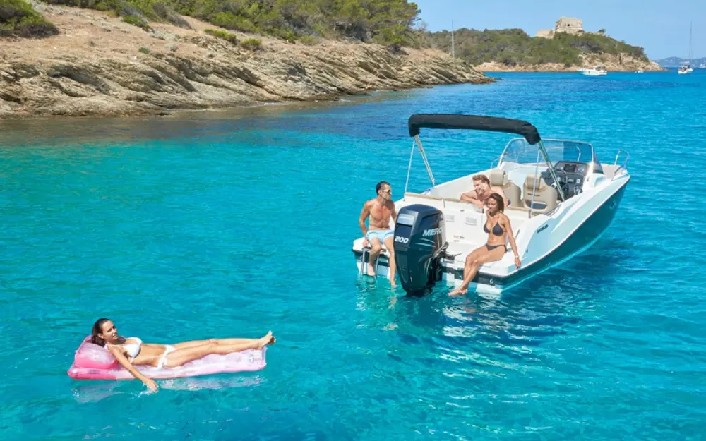 slider 7 Quicksilver  675Sundeck