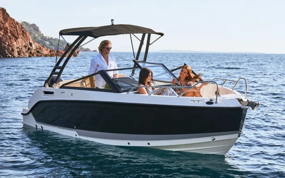 slider 9 Quicksilver  675Bowrider
