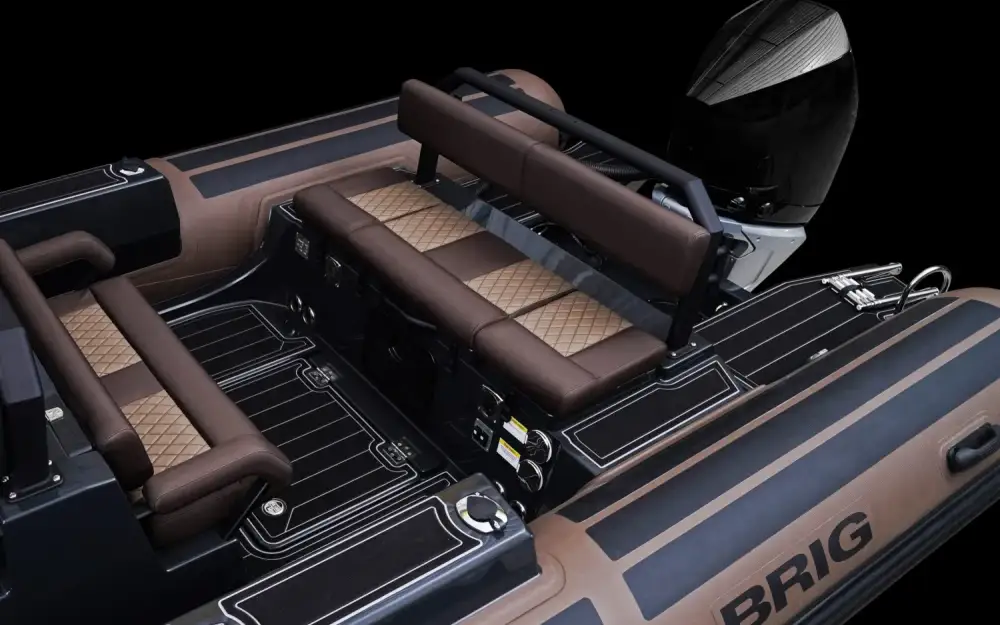 slider 6 Brig Navigator 26