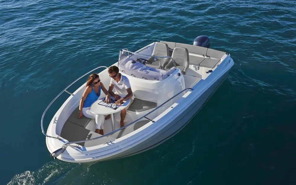 slider 2 Jeanneau Cap Camarat 5.5 CC