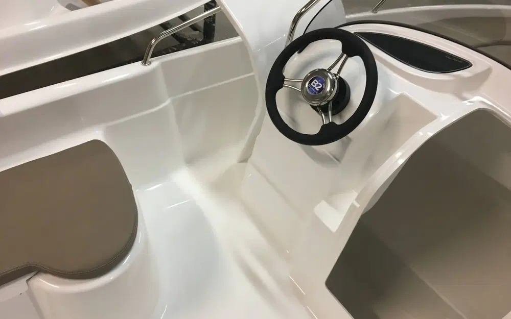 slider 1 B2 Marine 472