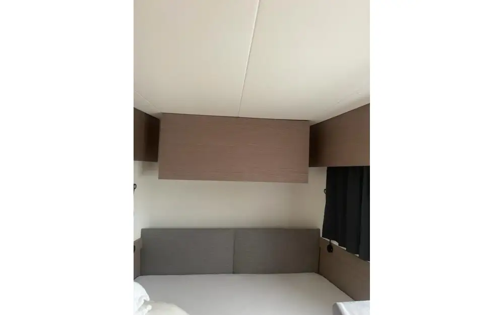 slider 12 Fountaine Pajot Elba 45