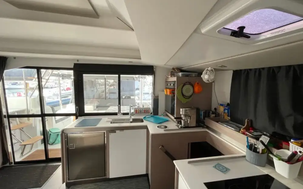 slider 7 Fountaine Pajot Elba 45