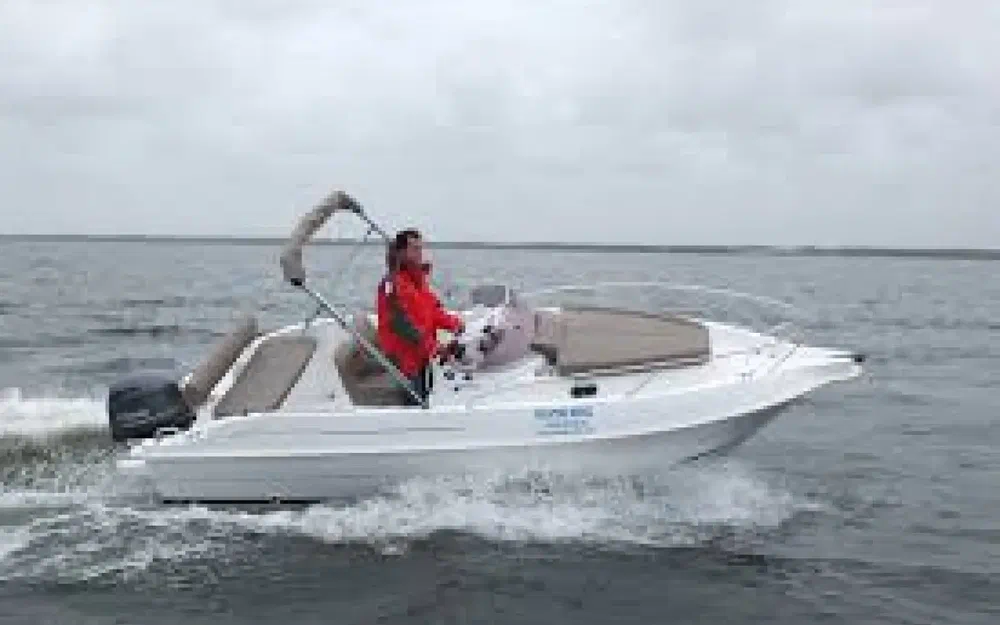 slider 0 B2 Marine Cap Ferret 572