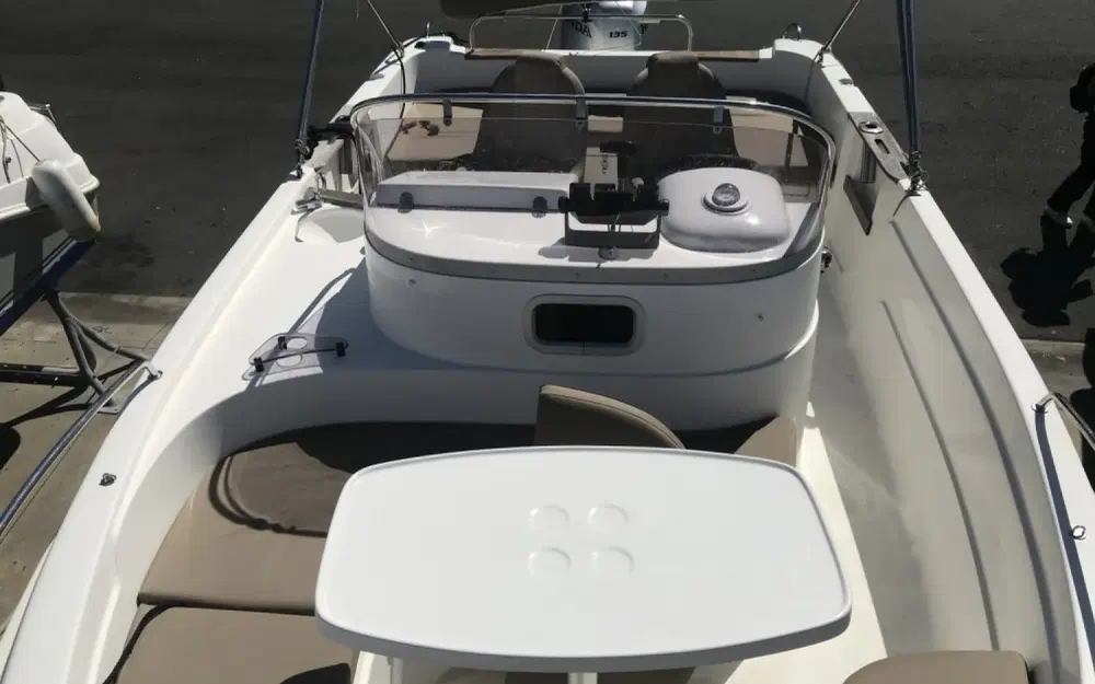 slider 1 B2 Marine Cap Ferret 652