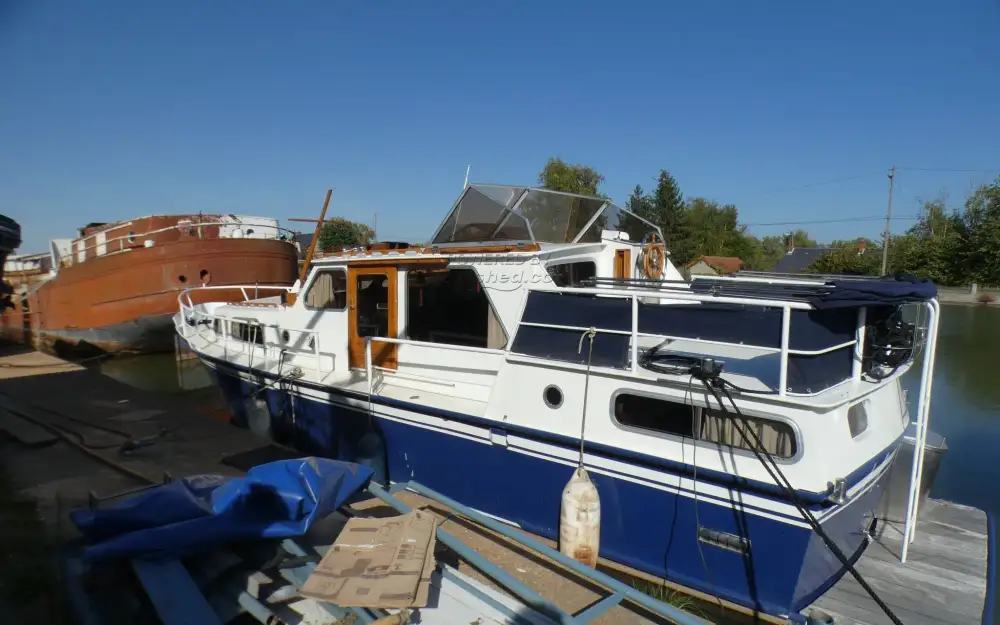 slider 2 Motorkruiser Motor Cruiser 32
