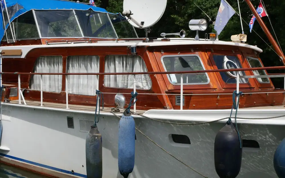 slider 8 Super Van Craft  1400