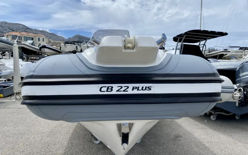 slider 4 Joker Boat Clubman 22 Plus