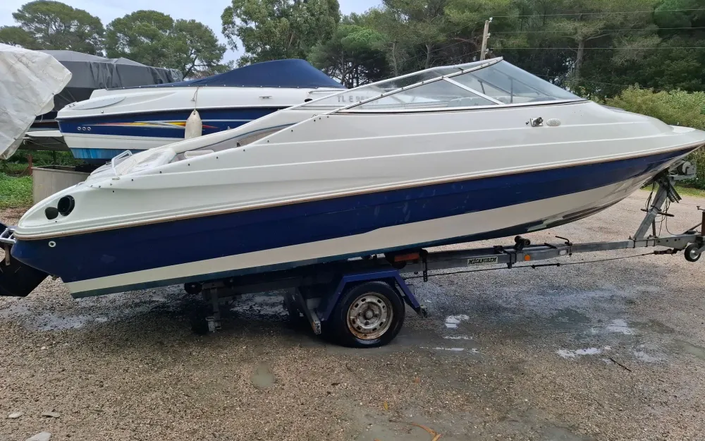 BaylinerCapri 2052