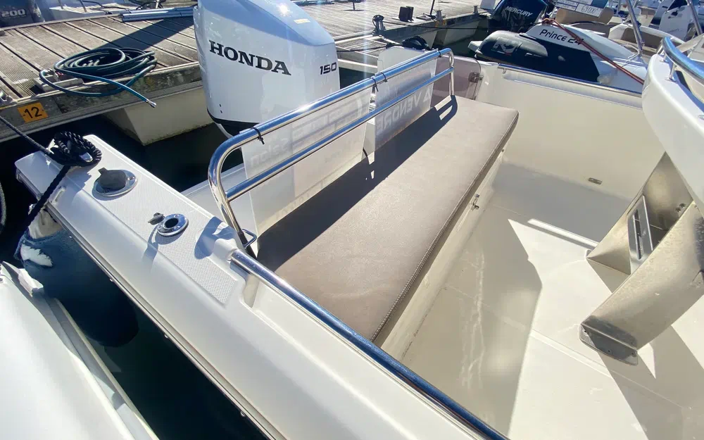 slider 5 White Shark 210 CC Origin